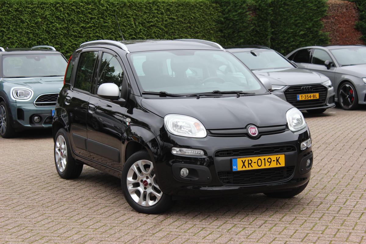 Fiat Panda 0.9 TwinAir Lounge / Trekhaak / Cruise control / Radio / Bluetooth / Airco / Stuurbekrachtiging / Elektr. ramen voor