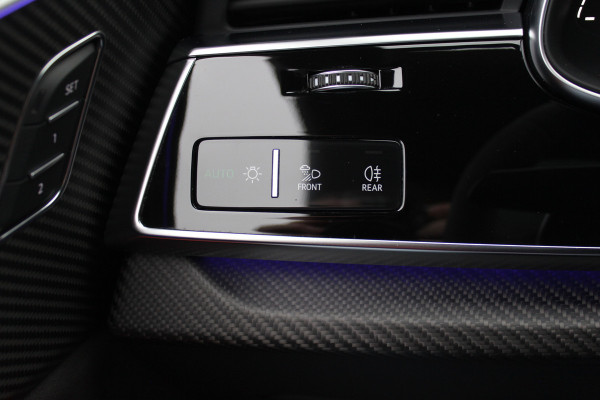 Audi RSQ8 4.0 TFSI quattro / URBAN / Milltek / Trekhaak / Panoramadak / 360Camera / Head-up / B&O 3D / Keramisch / Achterasbesturing / 23'' / RS Dynamic Pakket / Keyless / Carbon intr. / Ventilatie+Massage / Dodehoek /