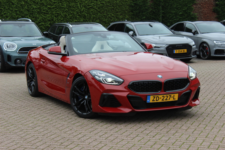 BMW Z4 Roadster M40i First Edition / Full option! / Camera / Head-up / Leder / Harman Kardon / 19'' / Keyless / Stuur+Stoelverwarming / Windscherm / Dodehoek / DAB / ACC