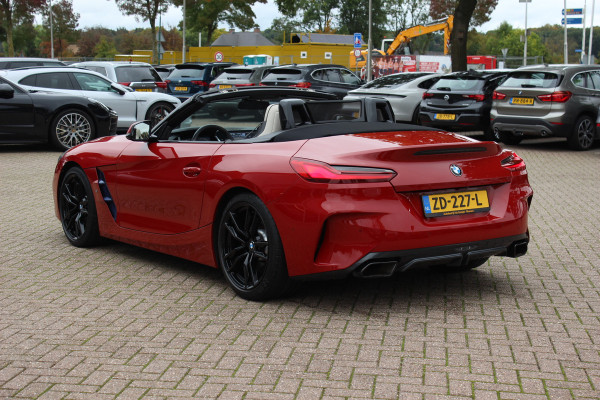 BMW Z4 Roadster M40i First Edition / Full option! / Camera / Head-up / Leder / Harman Kardon / 19'' / Keyless / Stuur+Stoelverwarming / Windscherm / Dodehoek / DAB / ACC
