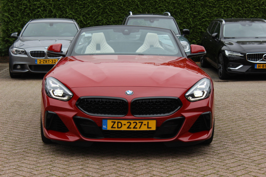 BMW Z4 Roadster M40i First Edition / Full option! / Camera / Head-up / Leder / Harman Kardon / 19'' / Keyless / Stuur+Stoelverwarming / Windscherm / Dodehoek / DAB / ACC