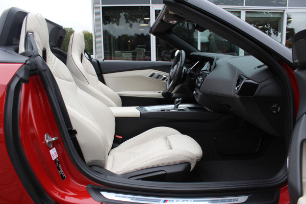 BMW Z4 Roadster M40i First Edition / Full option! / Camera / Head-up / Leder / Harman Kardon / 19'' / Keyless / Stuur+Stoelverwarming / Windscherm / Dodehoek / DAB / ACC