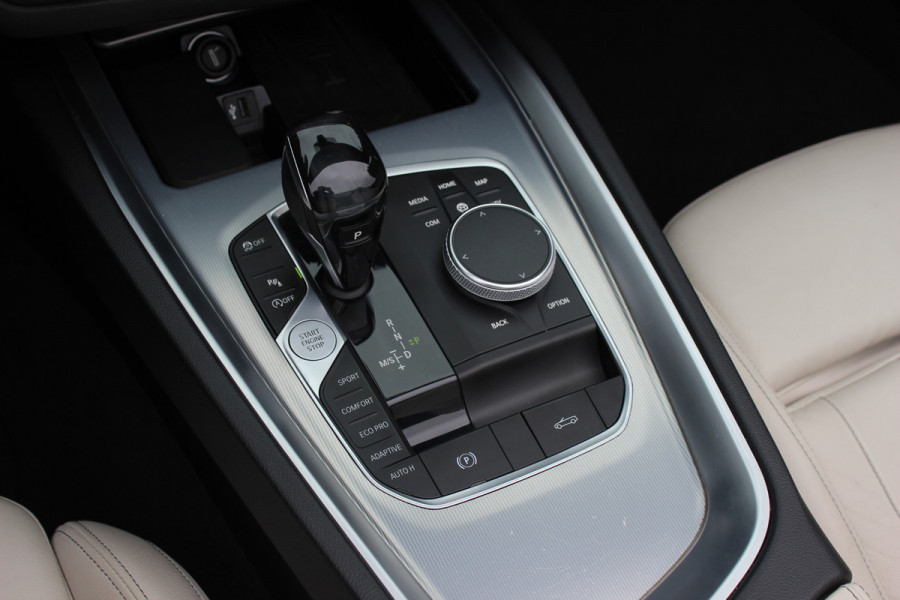 BMW Z4 Roadster M40i First Edition / Full option! / Camera / Head-up / Leder / Harman Kardon / 19'' / Keyless / Stuur+Stoelverwarming / Windscherm / Dodehoek / DAB / ACC