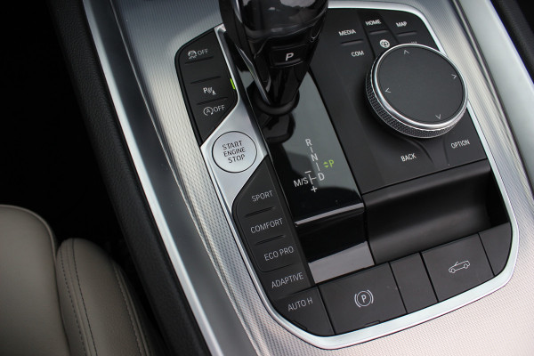 BMW Z4 Roadster M40i First Edition / Full option! / Camera / Head-up / Leder / Harman Kardon / 19'' / Keyless / Stuur+Stoelverwarming / Windscherm / Dodehoek / DAB / ACC