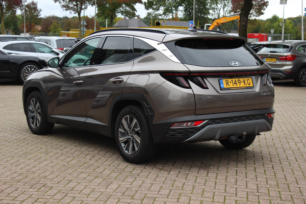 Hyundai Tucson 1.6 T-GDI MHEV Comfort Smart / Trekhaak / Camera / CarPlay / Keyless / 19'' / Navigatie / Virtual Cockpit / Stuur+Stoelverwarming / DAB / Cruise Control