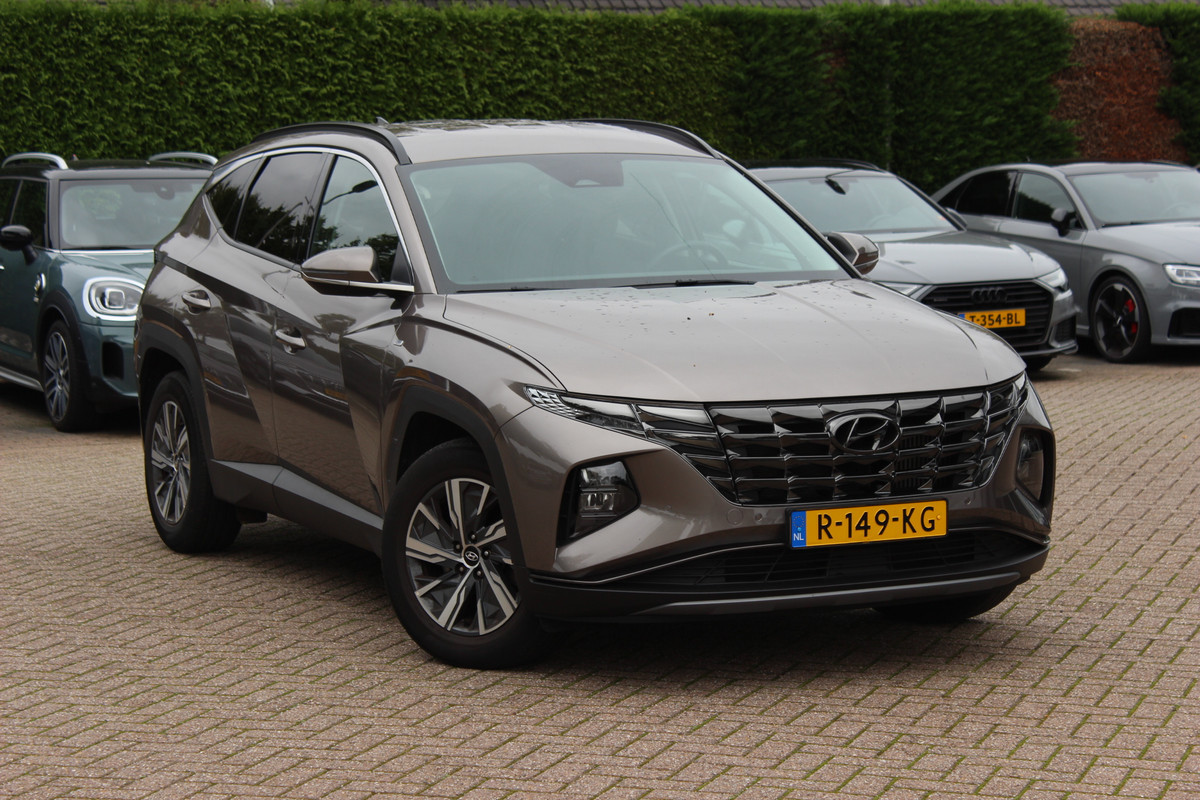 Hyundai Tucson 1.6 T-GDI MHEV Comfort Smart / Trekhaak / Camera / CarPlay / Keyless / 19'' / Navigatie / Virtual Cockpit / Stuur+Stoelverwarming / DAB / Cruise Control