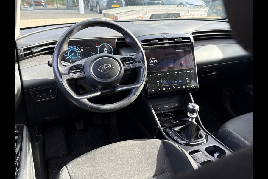 Hyundai Tucson 1.6 T-GDI MHEV Comfort Smart / Trekhaak / Camera / CarPlay / Keyless / 19'' / Navigatie / Virtual Cockpit / Stuur+Stoelverwarming / DAB / Cruise Control