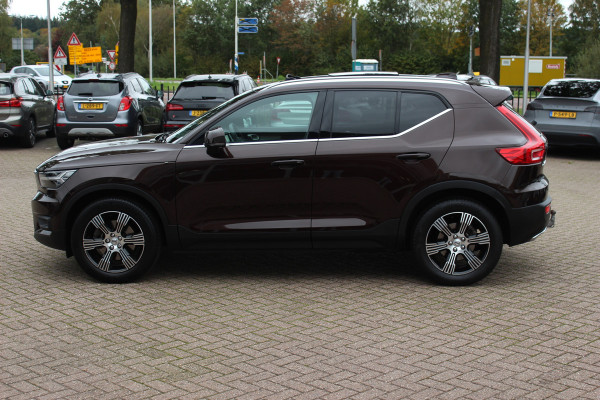 Volvo XC40 2.0 T4 Inscription / Trekhaak / Panoramadak / Camera / Leder / 18'' / Elektr. Stoelen / CarPlay / Stoelverwarming / Dodehoek / ACC