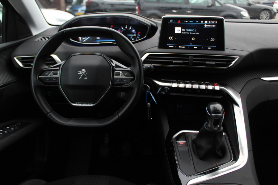 Peugeot 3008 1.2 PureTech Allure / Distr.riem VV / Trekhaak / CarPlay / Parkeerhulp V+A / 17'' / Cruise Control