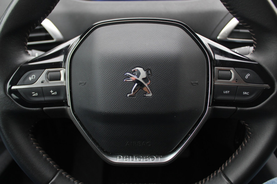 Peugeot 3008 1.2 PureTech Allure / Distr.riem VV / Trekhaak / CarPlay / Parkeerhulp V+A / 17'' / Cruise Control
