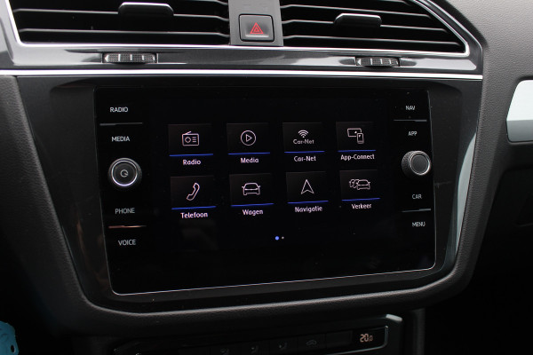 Volkswagen Tiguan 1.5 TSI Comfortline / CarPlay / Parkeerhulp V+A / 17'' / LED / Rijstrooksensor / Spiegelpakket / DAB / ACC