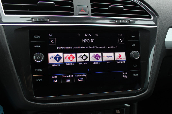 Volkswagen Tiguan 1.5 TSI Comfortline / CarPlay / Parkeerhulp V+A / 17'' / LED / Rijstrooksensor / Spiegelpakket / DAB / ACC