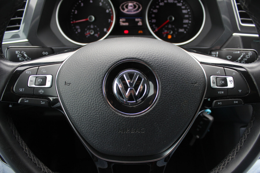 Volkswagen Tiguan 1.5 TSI Comfortline / CarPlay / Parkeerhulp V+A / 17'' / LED / Rijstrooksensor / Spiegelpakket / DAB / ACC