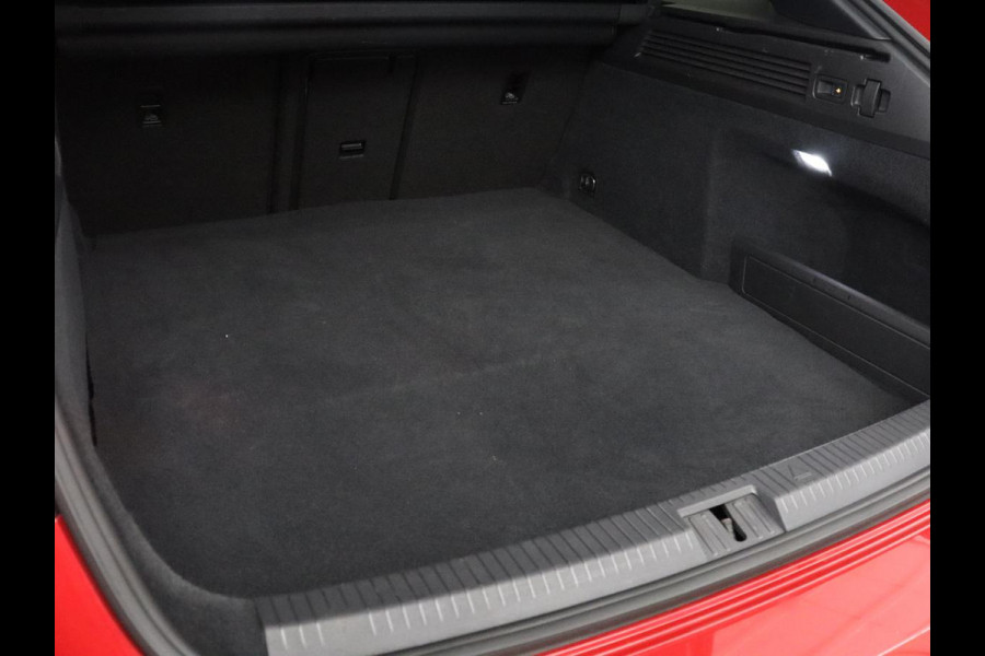 Volkswagen Arteon Shooting Brake 1.4 TSI eHybrid R-Line Business+ | SOH 90,4% | Leder/alcantara | Panoramadak | Adaptive cruise | Trekhaak | Head-up | Dodehoek detectie | 360 camera | Park assist | Carplay