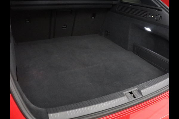 Volkswagen Arteon Shooting Brake 1.4 TSI eHybrid R-Line Business+ | SOH 90,4% | Leder/alcantara | Panoramadak | Adaptive cruise | Trekhaak | Head-up | Dodehoek detectie | 360 camera | Park assist | Carplay