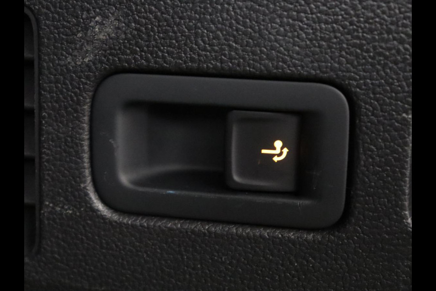 Volkswagen Arteon Shooting Brake 1.4 TSI eHybrid R-Line Business+ | SOH 90,4% | Leder/alcantara | Panoramadak | Adaptive cruise | Trekhaak | Head-up | Dodehoek detectie | 360 camera | Park assist | Carplay