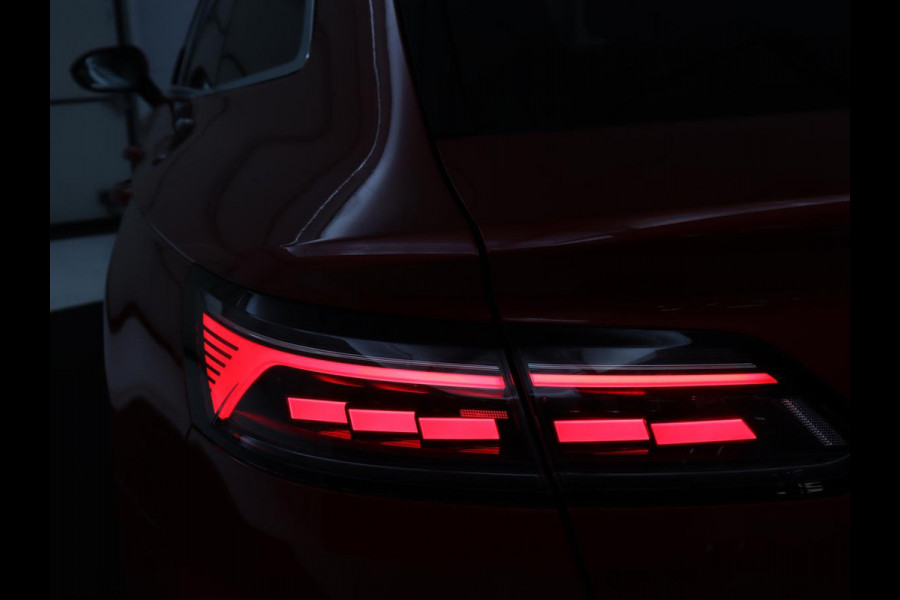 Volkswagen Arteon Shooting Brake 1.4 TSI eHybrid R-Line Business+ | SOH 90,4% | Leder/alcantara | Panoramadak | Adaptive cruise | Trekhaak | Head-up | Dodehoek detectie | 360 camera | Park assist | Carplay