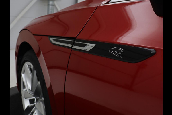 Volkswagen Arteon Shooting Brake 1.4 TSI eHybrid R-Line Business+ | SOH 90,4% | Leder/alcantara | Panoramadak | Adaptive cruise | Trekhaak | Head-up | Dodehoek detectie | 360 camera | Park assist | Carplay