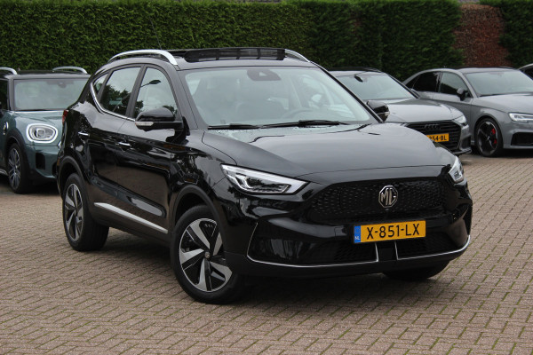 MG ZS EV Long Range Luxury 70 kWh / SoH 95.9 % / Panoramadak / Camera / Leder / CarPlay / Keyless / 17'' / Stoelverwarming / Dodehoek / DAB / ACC