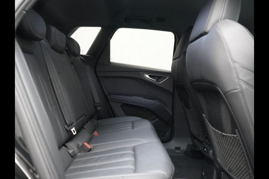 Audi Q4 e-tron 45 quattro S Line 82 kWh 286pk Dealer O.H | Trekhaak Af Fabriek | Adaptive Cruise | 360 Camera | Matrix LED | Lederen Sportstoelen Verwarmd | Keyless | Sfeerverlichting | Blis | Navigatie | Virtual | DAB | 19"L.M |