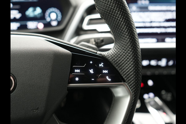 Audi Q4 e-tron 45 quattro S Line 82 kWh 286pk Dealer O.H | Trekhaak Af Fabriek | Adaptive Cruise | 360 Camera | Matrix LED | Lederen Sportstoelen Verwarmd | Keyless | Sfeerverlichting | Blis | Navigatie | Virtual | DAB | 19"L.M |