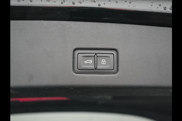 Audi Q4 e-tron 45 quattro S Line 82 kWh 286pk Dealer O.H | Trekhaak Af Fabriek | Adaptive Cruise | 360 Camera | Matrix LED | Lederen Sportstoelen Verwarmd | Keyless | Sfeerverlichting | Blis | Navigatie | Virtual | DAB | 19"L.M |
