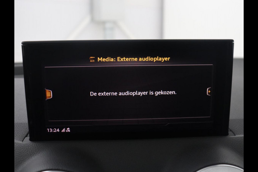 Audi Q2 35 TFSI Advanced edition | Virtual dashboard | Cruise control | Navigatie | Climate control | Carplay | DAB | Lichtmetaal 17'' |