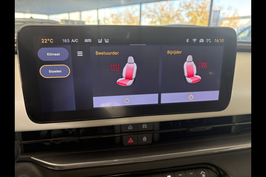 Fiat 600 1.2 Hybrid La Prima Achteruitrijcamera - Airco - Apple carplay - Draadloze telefoonoplader - Parkeersensoren - Navigatie - Keyless start/entry - Dodehoekdetectie - Stoelverwarming - Licht metalen velgen 18 inch - Elektrische ramen - Bluetooth - Cruise control - Led verlichting - Mistlampen - Stuur leder - Stuur multifunctioneel