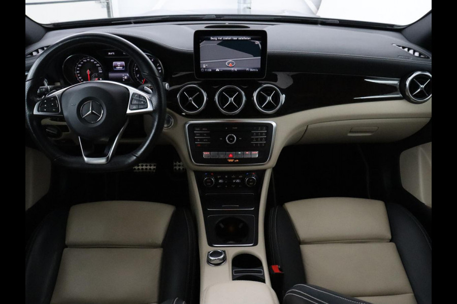 Mercedes-Benz GLA 180 Premium | Panoramadak | Leder | Cruise control | Stoelverwarming | Camera | Park assist | Navigatie | Carplay | Climate control | Full LED
