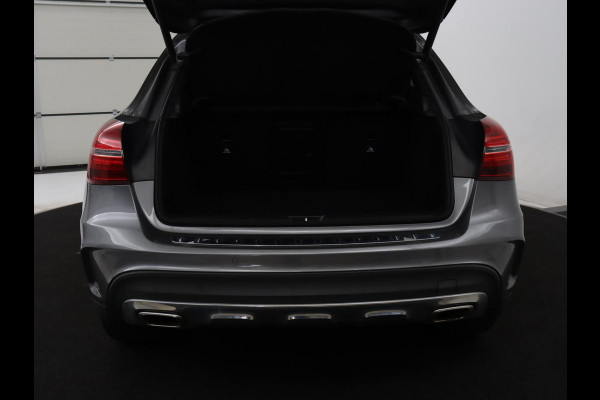 Mercedes-Benz GLA 180 Premium | Panoramadak | Leder | Cruise control | Stoelverwarming | Camera | Park assist | Navigatie | Carplay | Climate control | Full LED