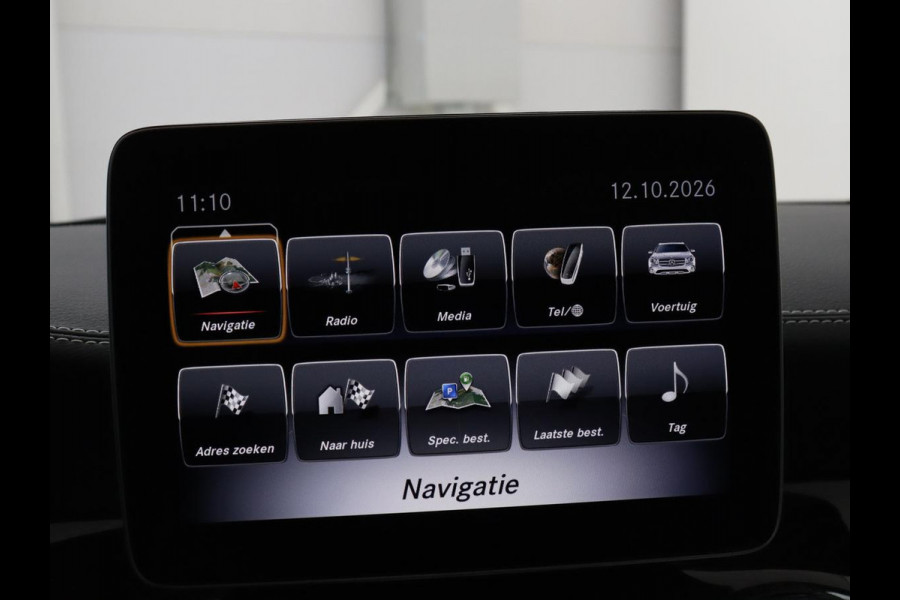 Mercedes-Benz GLA 180 Premium | Panoramadak | Leder | Cruise control | Stoelverwarming | Camera | Park assist | Navigatie | Carplay | Climate control | Full LED