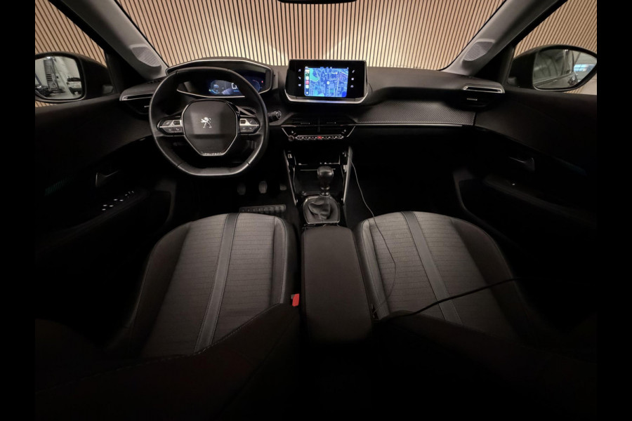 Peugeot 208 1.2 PureTech 100PK Allure Pack | LED | Camera | Carplay | Stoelverw. | Adapt. Cruise | Incl. garantie