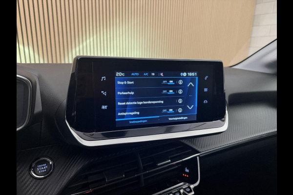 Peugeot 208 1.2 PureTech 100PK Allure Pack | LED | Camera | Carplay | Stoelverw. | Adapt. Cruise | Incl. garantie