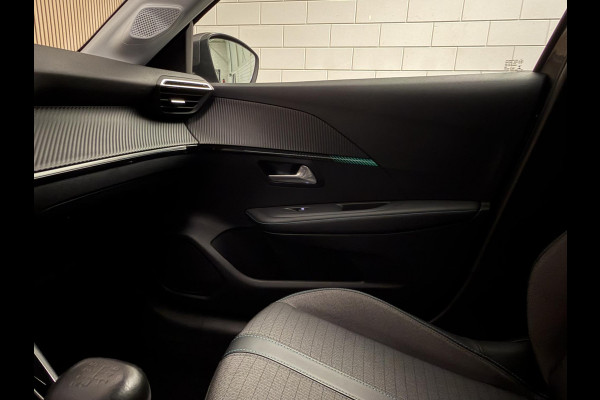 Peugeot 208 1.2 PureTech 100PK Allure Pack | LED | Camera | Carplay | Stoelverw. | Adapt. Cruise | Incl. garantie