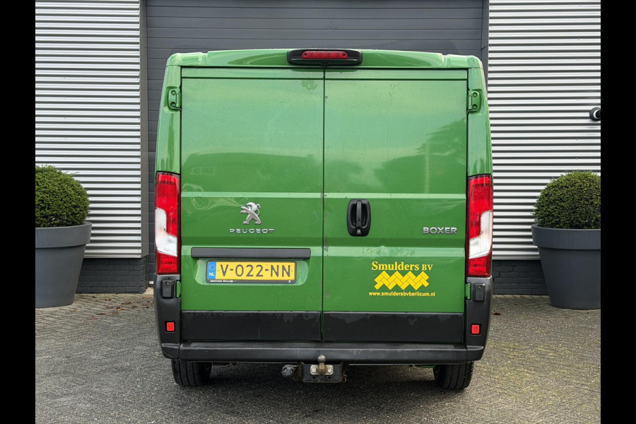 Peugeot Boxer 330 2.0 BlueHDI L1H1 Premium | Navigatie | Camera | Trekhaak |