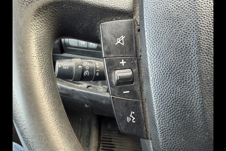 Peugeot Boxer 330 2.0 BlueHDI L1H1 Premium | Navigatie | Camera | Trekhaak |