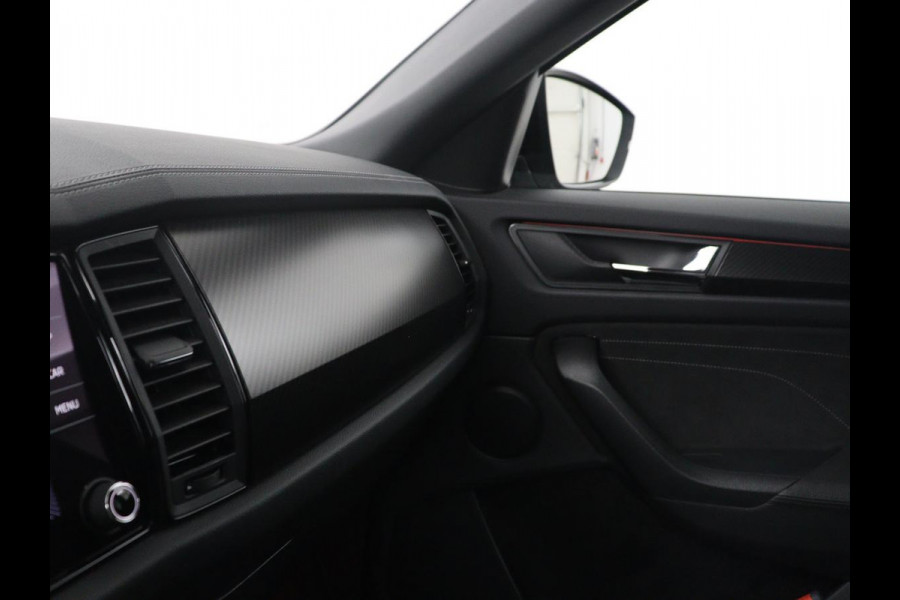 Škoda Kodiaq 1.5 TSI Sportline Business | Leder | Memory | Adaptive cruise | Stoelverwarming | Camera | Park assist | Sfeerverlichting | Bluetooth | Navigatie | Elektrische achterklep | Trekhaak