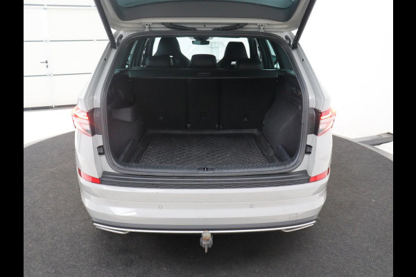 Škoda Kodiaq 1.5 TSI Sportline Business | Leder | Memory | Adaptive cruise | Stoelverwarming | Camera | Park assist | Sfeerverlichting | Bluetooth | Navigatie | Elektrische achterklep | Trekhaak