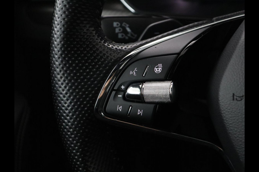 Škoda Superb 1.5 TSI ACT Sportline Business | Leder/Alcantara | Adaptive cruise | Stuur/stoel verwarming | Memory | Virtual Dashboard | Camera | Park assist | Navigatie | Carplay |