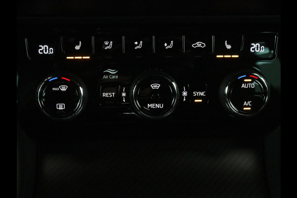 Škoda Superb 1.5 TSI ACT Sportline Business | Leder/Alcantara | Adaptive cruise | Stuur/stoel verwarming | Memory | Virtual Dashboard | Camera | Park assist | Navigatie | Carplay |