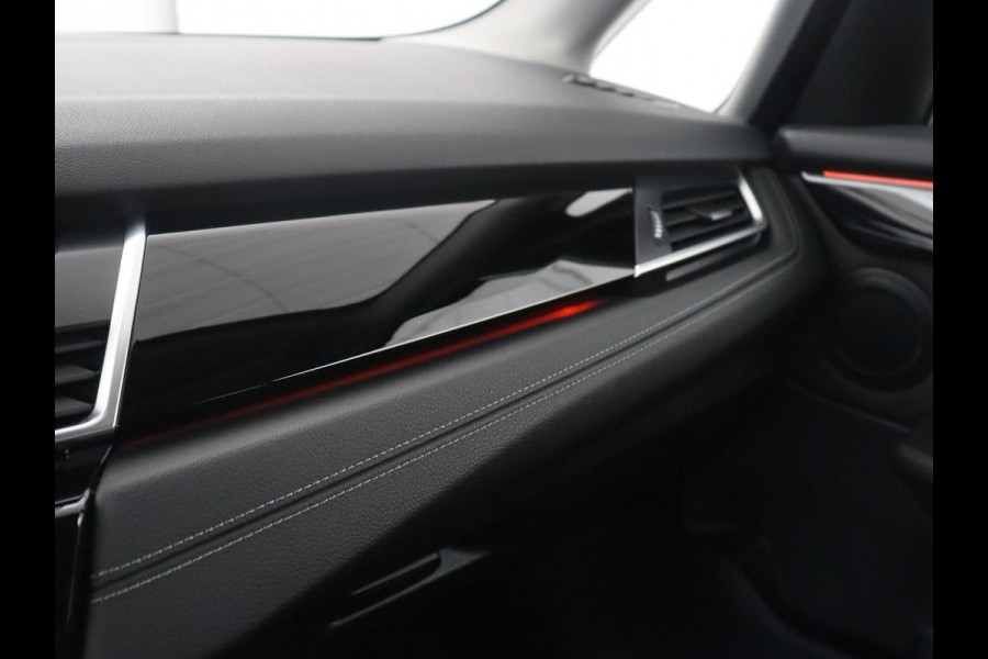 BMW 2 Serie Active Tourer 225xe iPerformance High Executive | Leder | Head up | Stoelverwarming | Camera | Park assist | Sfeerverlichting | SOH 73,71 % | Climate control | Full LED |