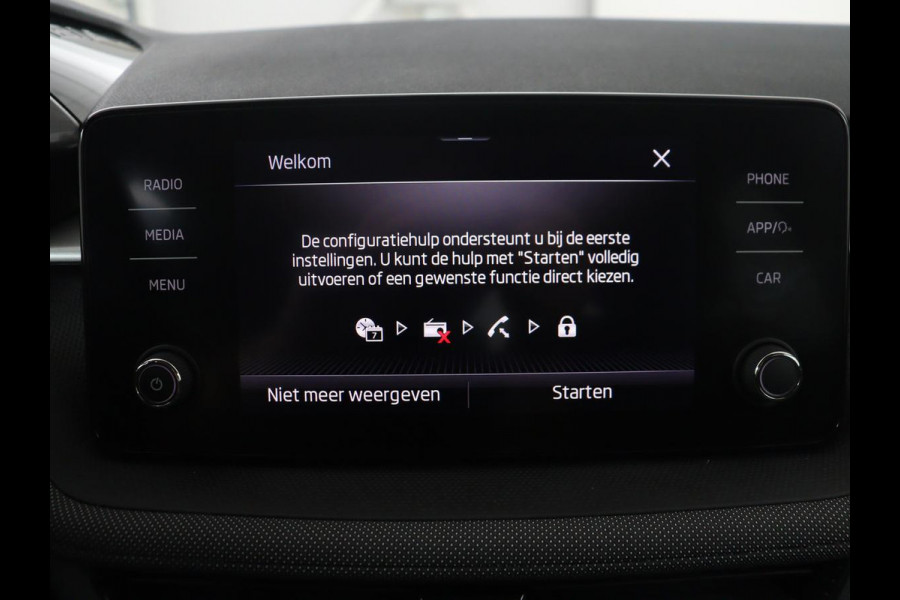 Škoda Fabia 1.0 MPI Ambition | Black Line | Cruise control | Park assist | Lederen stuurwiel | Carplay | Lichtmetaal 15'' |