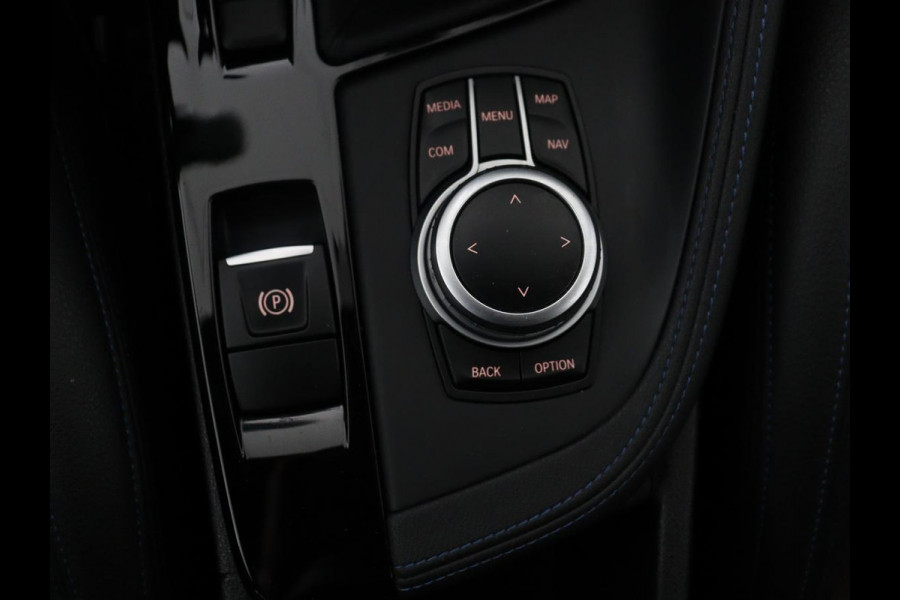 BMW X1 sDrive18i High Executive M-sport | Head-up | Half Leder | Adaptive cruise | Full LED | Climate control | Stoelverwarming | Navigatie | Park assist | Camera |