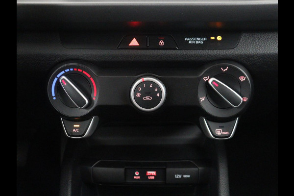 Kia Rio 1.0 TGDI DynamicLine | Carplay | Camera | Full LED | Cruise control | Navigatie | Lichtmetaal 15 '' | Full LED | DAB |
