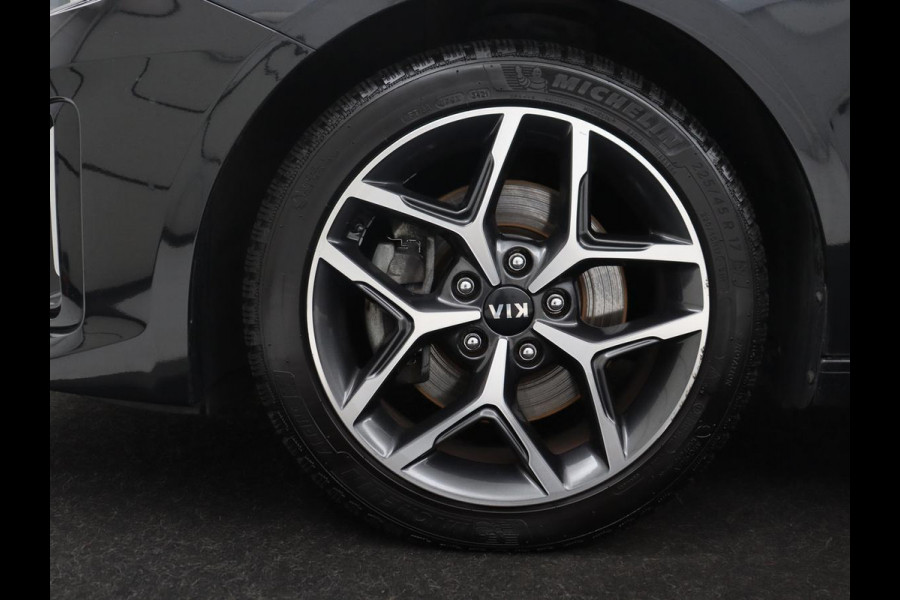 Kia Ceed Sportswagon 1.5 T-GDi MHEV GT-Line Edition | Cruise control | Trekhaak | Camera | Park assist | Carplay | Climate control | Full LED | 17" velgen
