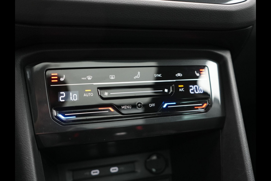 Volkswagen Tiguan 1.4 TSI eHybrid PHEV 245pk Dealer O.H. | SOH 92,8% | Trekhaak Af Fabriek | Panodak | Adaptive Cruise | Sportstoelen & Stuur Verwarmd | Sfeerverlichting | BLIS | Apple Carplay | Navigatie | DAB | Plug In Hybrid |
