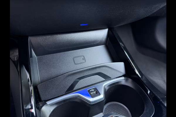 BMW 1-serie 118i Executive Edition | M Pakket | Sfeerverlichting | Apple Carplay | Leder