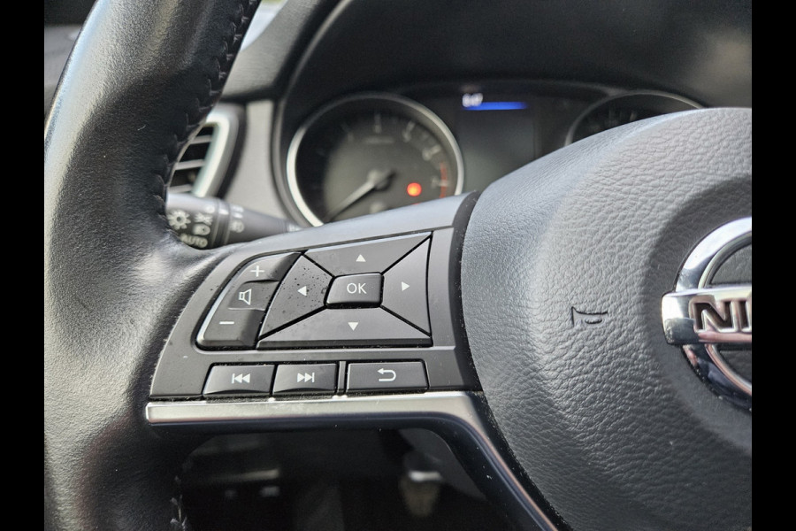 Nissan QASHQAI 1.3 DIG-T Tekna + Trekhaak! Leer! Camera! Panoramadak! 140PK! Mooie/Nette Auto!