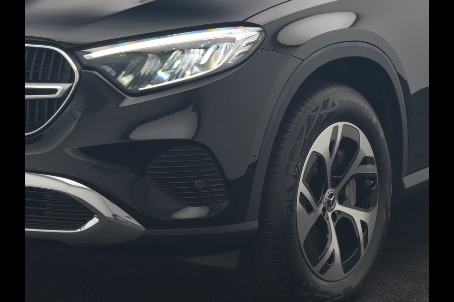 Mercedes-Benz GLC 300e 4MATIC Luxury Line PHEV Long Range 313pk Dealer O.H. | Trekhaak af Fabriek | Panodak | Sfeerverlichting | BLIS | Lederen Sportstoelen Memory & Verwarmd | Apple Carplay | Cruise Control | Navigatie | DAB | Virtual | Plug In Hybrid |