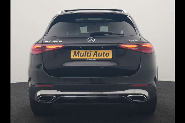 Mercedes-Benz GLC 300e 4MATIC Luxury Line PHEV Long Range 313pk Dealer O.H. | Trekhaak af Fabriek | Panodak | Sfeerverlichting | BLIS | Lederen Sportstoelen Memory & Verwarmd | Apple Carplay | Cruise Control | Navigatie | DAB | Virtual | Plug In Hybrid |
